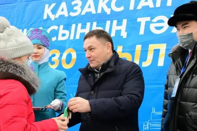 Táýelsizdikke 30 jyl: Atbasarda dárigerler baspanaly boldy