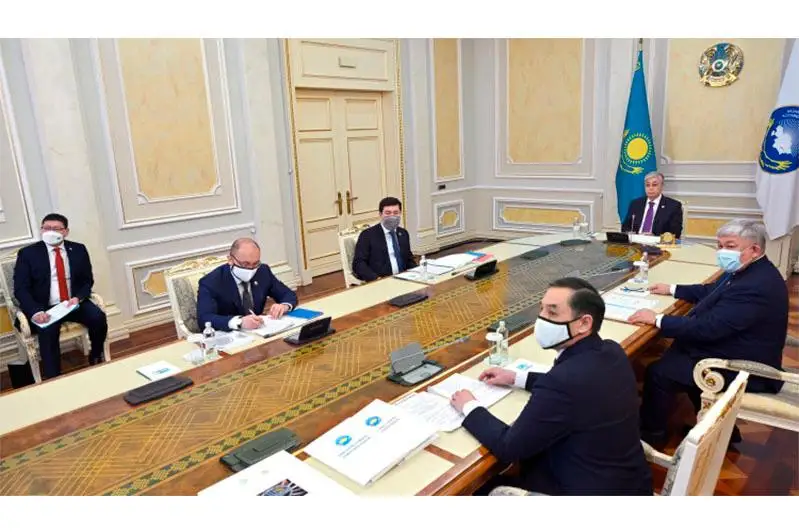 Memleket basshysy QHA Keńesiniń keńeıtilgen otyrysyn ótkizdi