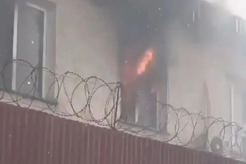 Пожар произошел в здании полиции в Алматинской области