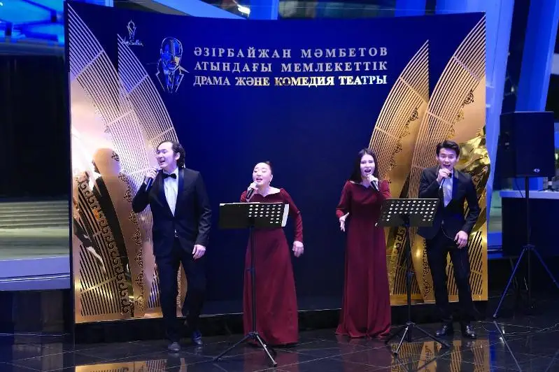 Á.Mámbetov atyndaǵy memlekettik drama jáne komedııa teatry kezekti maýsymyn ashty