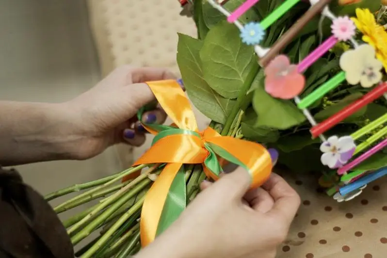 Законно ли учителям дарить подарки - объяснение Минобразования