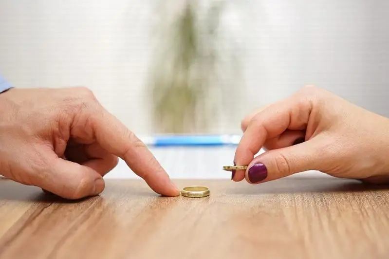 Высокий уровень разводов в Казахстане отметил мажилисмен