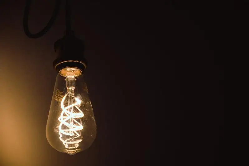Atyraýda 10 brıgada elektr jaryǵyn qalpyna keltirýge kúsh salyp jatyr