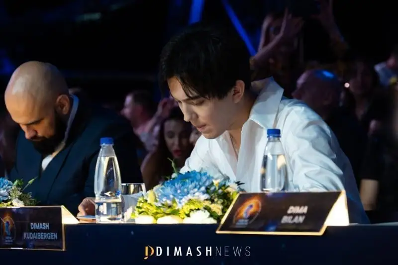 «Новая волна 2021»: по итогам 1-го тура конкурсанты из Казахстана вошли в тройку лидеров