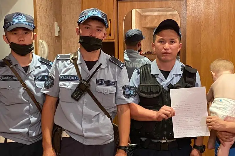 Гвардейцы пресекли несколько правонарушений и помогли гражданам в Шымкенте