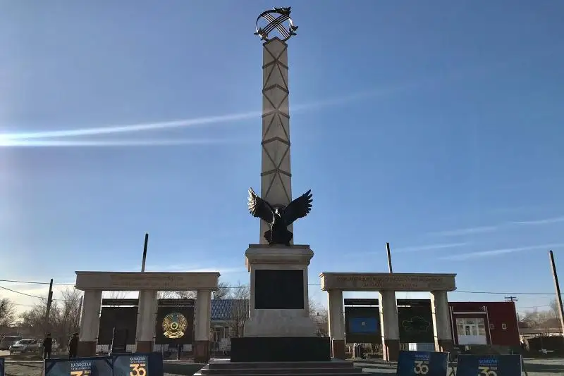 Isataı aýdanynda Táýelsizdik monýmenti ashyldy