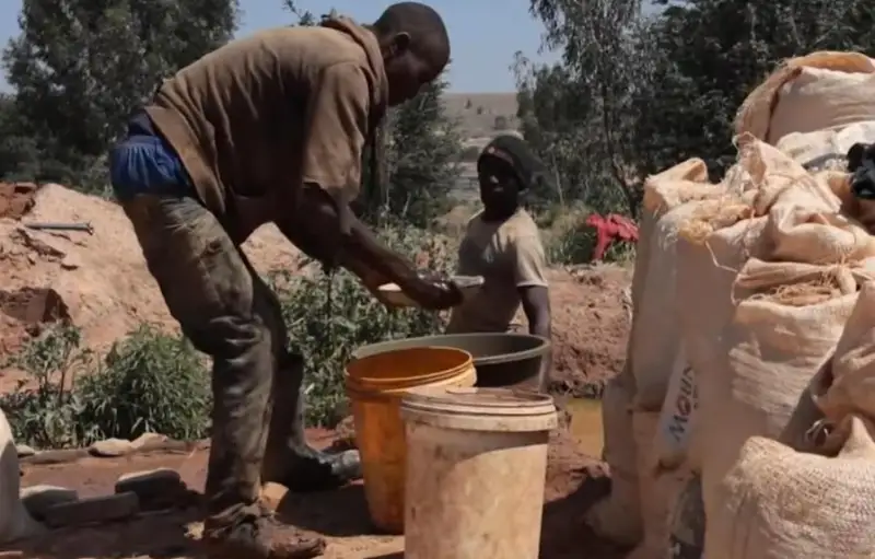 Пандемия привела к новой волне золотой лихорадки в ЮАР