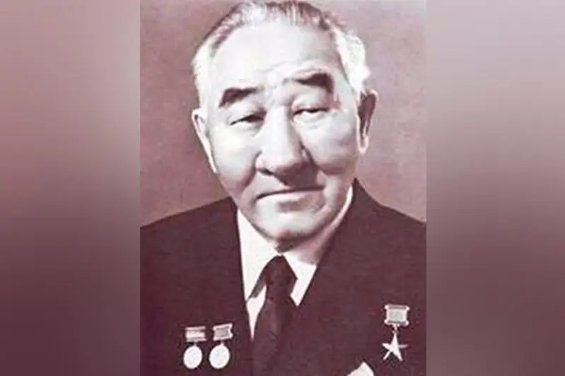 125 лет назад родился основатель национального театрального искусства Серке Кожамкулов