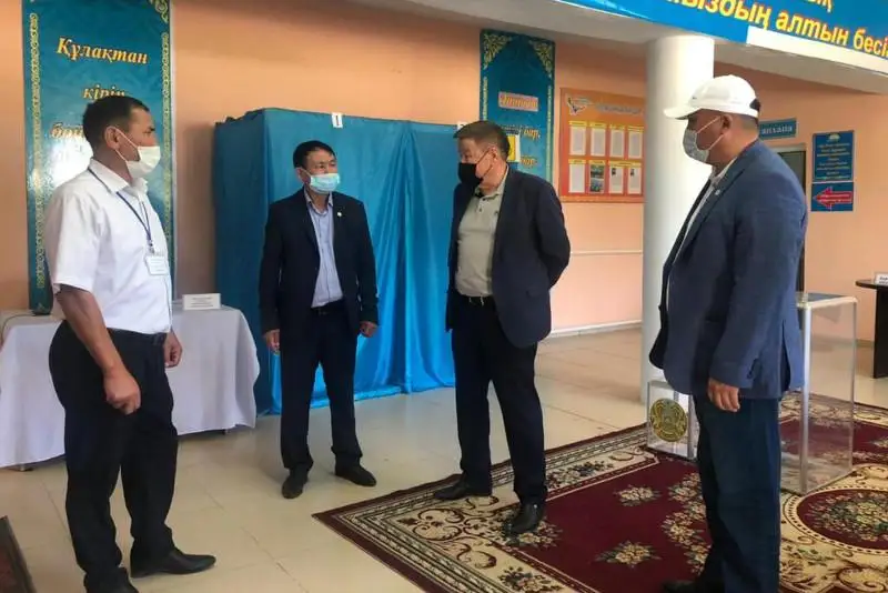 Сенатор Бекболат Орынбеков посетил Жамбылскую область