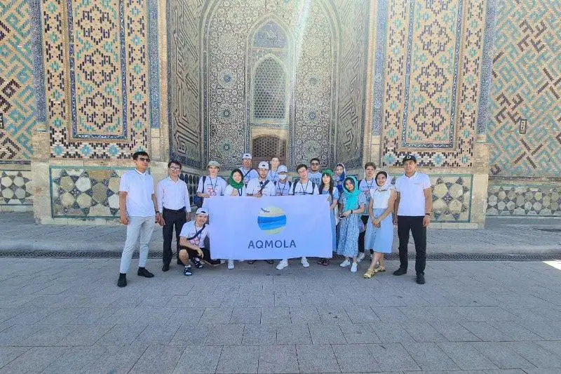 Акмолинская молодежь посещает сакральные места Туркестана