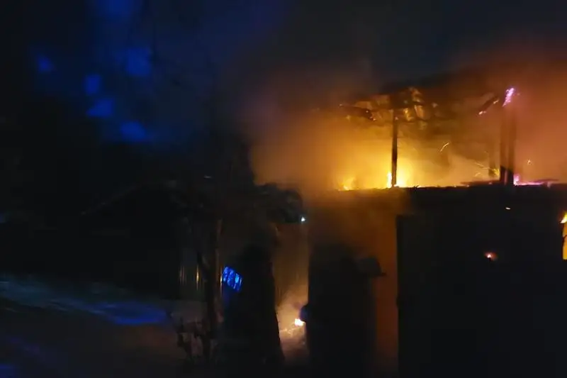 Сауна и баня горели в Алматы: спасены двое мужчин