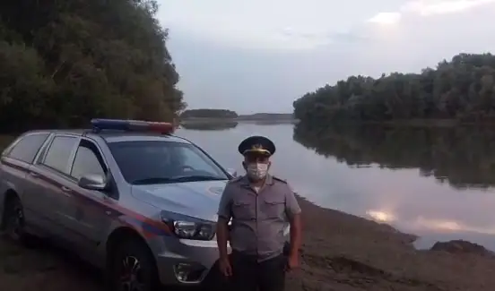 Спасатели ищут тело утонувшего в Иртыше мужчины