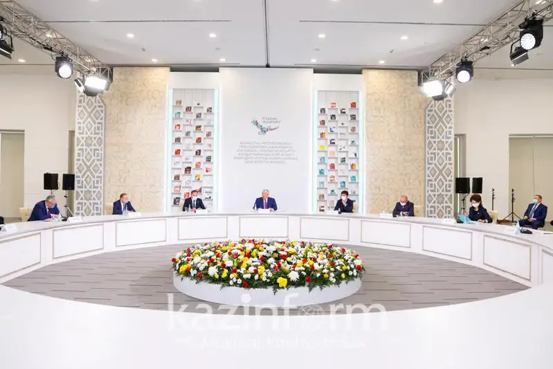 Проект «100 новых учебников» раскрыл новые отрасли на казахском языке - Госсекретарь