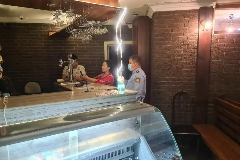 Четыре столичных заведения нарушили режим карантина