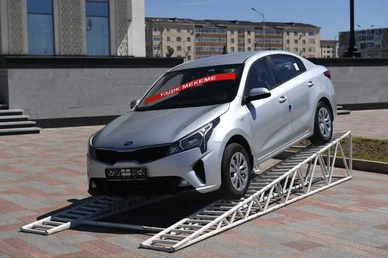 Almaty oblysynda  úzdik mádenıet mekemesine kólik  syıǵa tartyldy