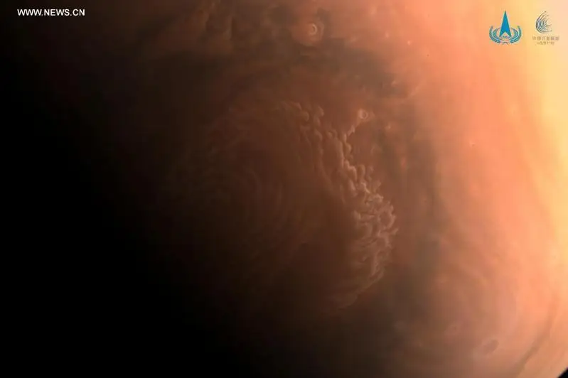 Китайский космический аппарат успешно сел на поверхность Марса