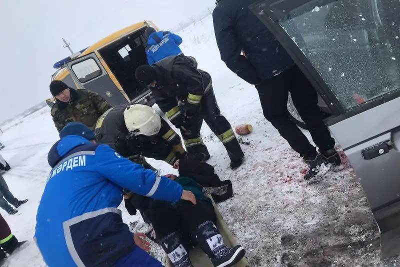 Пожарные спасли пострадавшую в аварии женщину в СКО