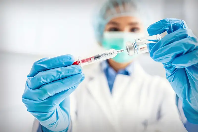 Правительство Греции намерено сделать обязательной вакцинацию медработников