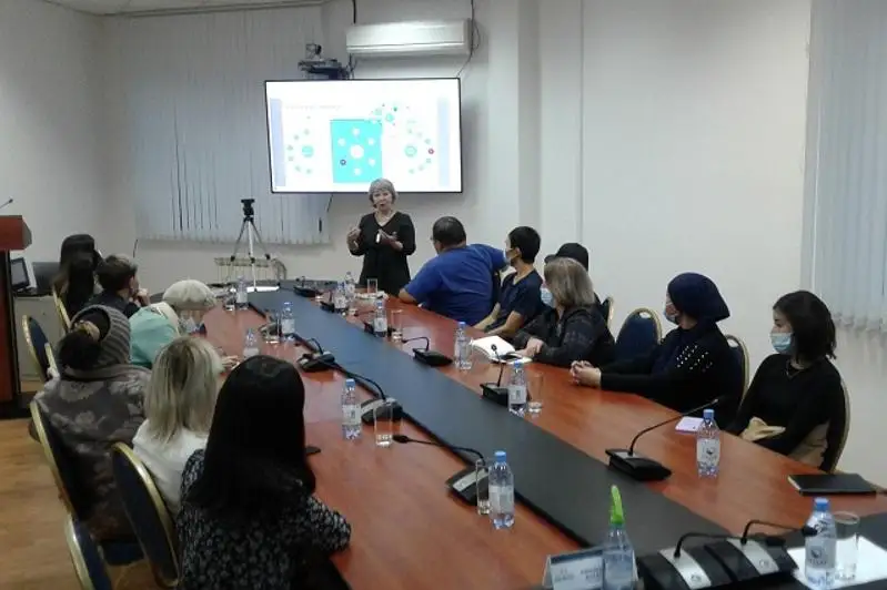 Павлодарских бизнесменов обучают казахскому языку