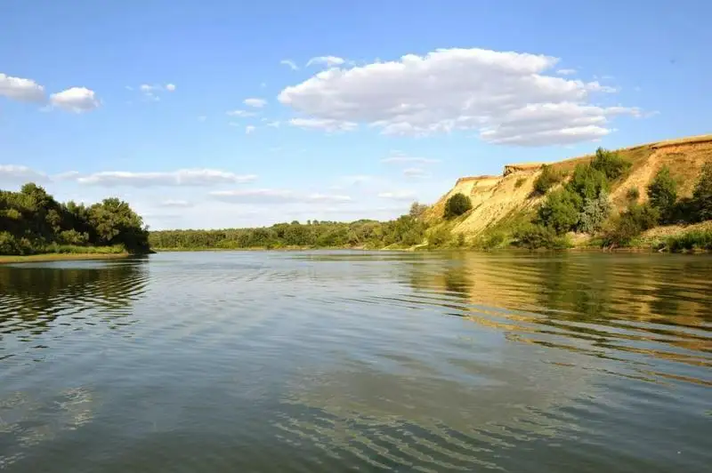 Президент РК: Ухудшение экологического состояния реки Урал - серьезная угроза для жителей приграничных регионов