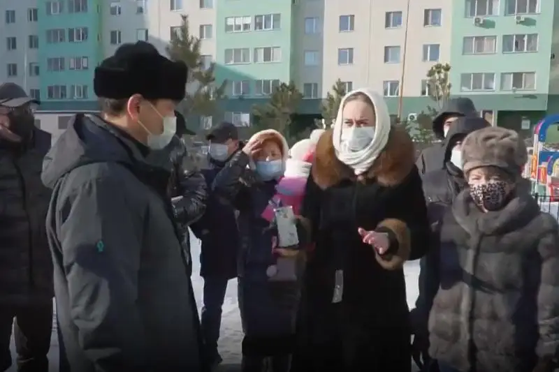 План развития столицы обсуждает с жителями Алтай Кульгинов