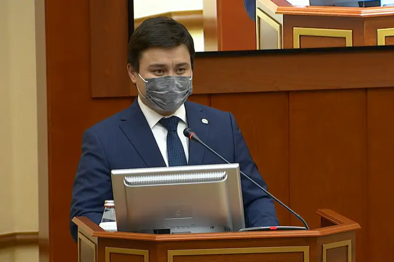 О ситуации с грузами на границе с Китаем высказался Асет Иргалиев