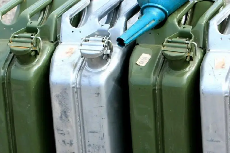 480 тонн ГСМ собирались вывезти под видом растворителя в Павлодарской области