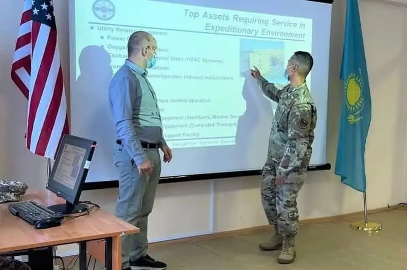Стандарты ООН в медобеспечении армии обсудили военные Казахстана и США