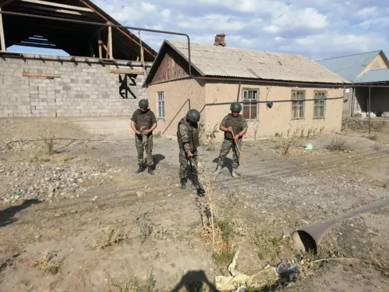 Гвардейцы ликвидируют последствия ЧС в Жамбылской области