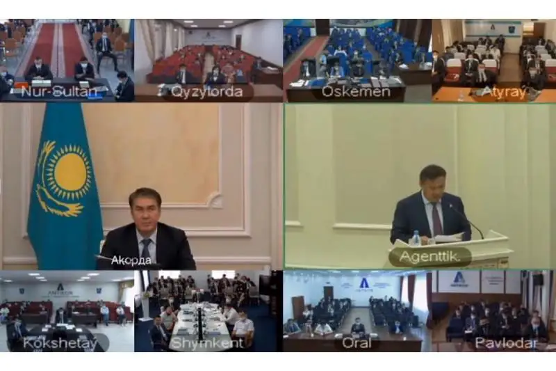 Увольнять госслужащих, чьи расходы превышают их законные доходы, планируют в Казахстане