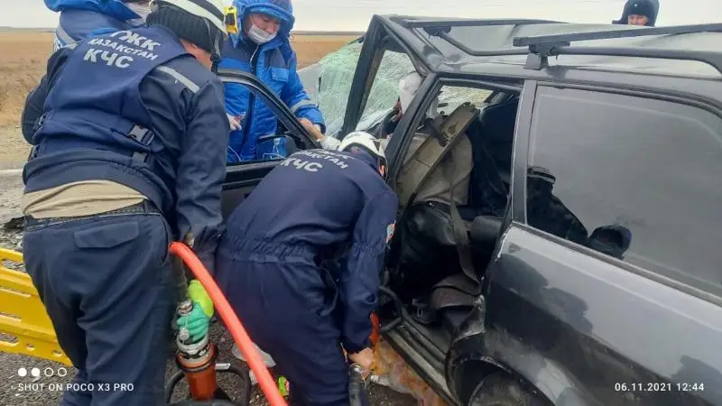 Jol apatyna túsken kisini qutqarý úshin kólikti kesýge týra keldi - SQO
