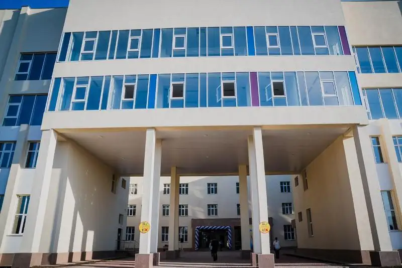 Каким столичным учреждениям присвоили имена известных личностей