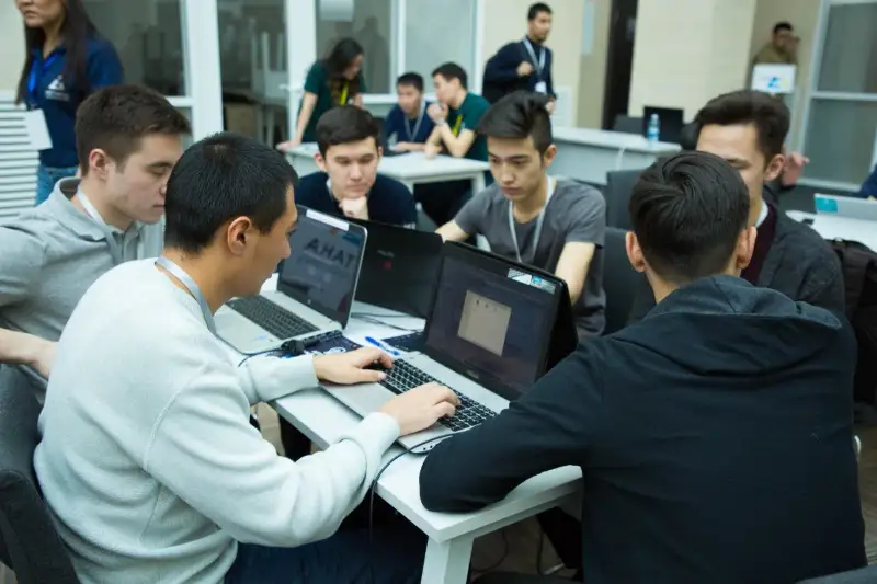 Astana Hub приглашает стартапы решить проблемы Алматы с помощью новых технологий