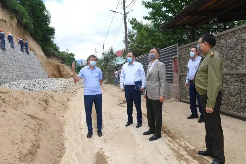 Almatynyń Bostandyq aýdanynda Oqýshylar saraıynyń ǵımaraty ábden eskirgen