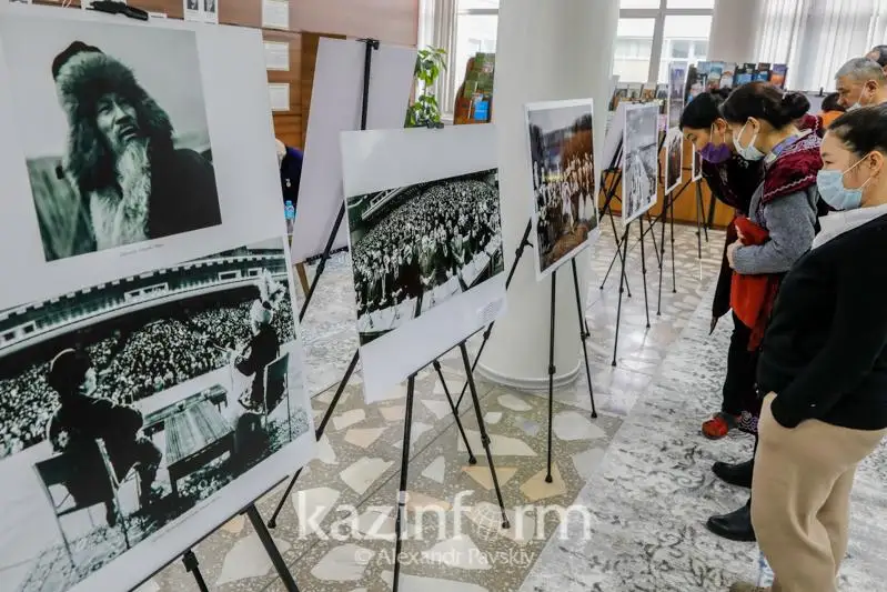 Фотовыставка в честь 30-летия Независимости РК открылась в Алматы