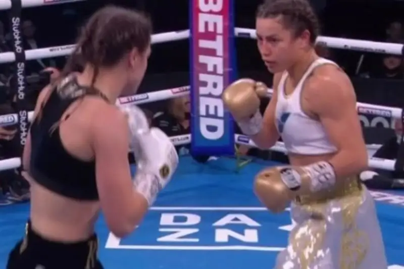 Фируза Шарипова проиграла бой за звание абсолютной чемпионки мира сопернице из Ирландии