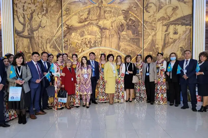 Казахстанская делегация принимает участие в VI съезде учителей СНГ в Таджикистане