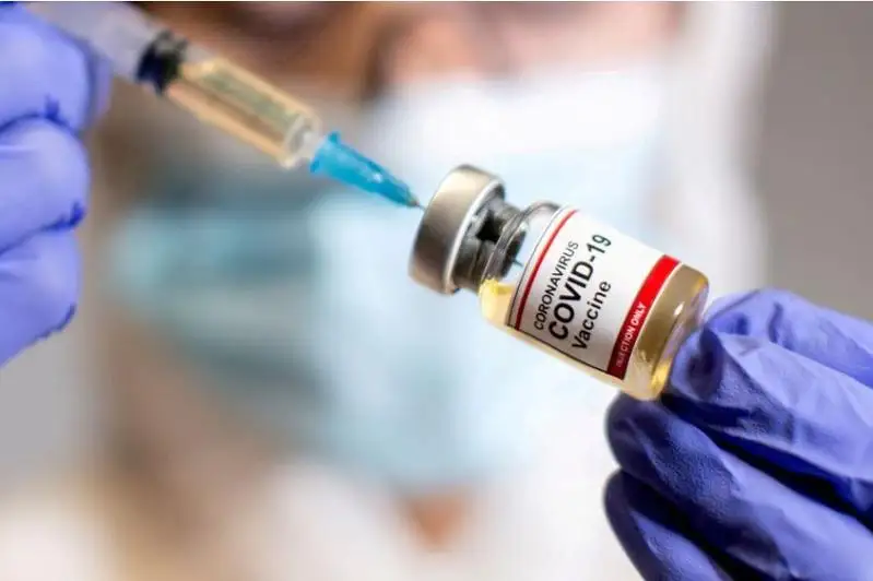 Ученые: Дети могут быть ключевыми переносчиками новых штаммов COVID-19