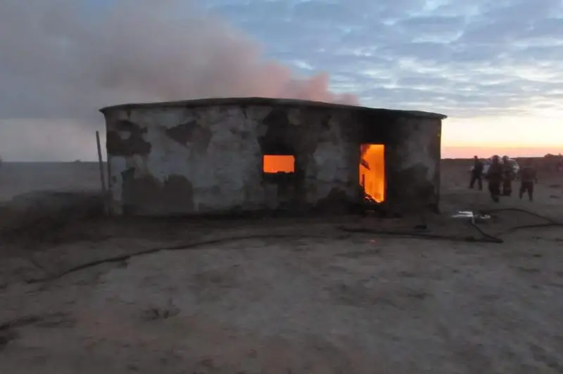 Дом брата сжёг мужчина в Атырауской области