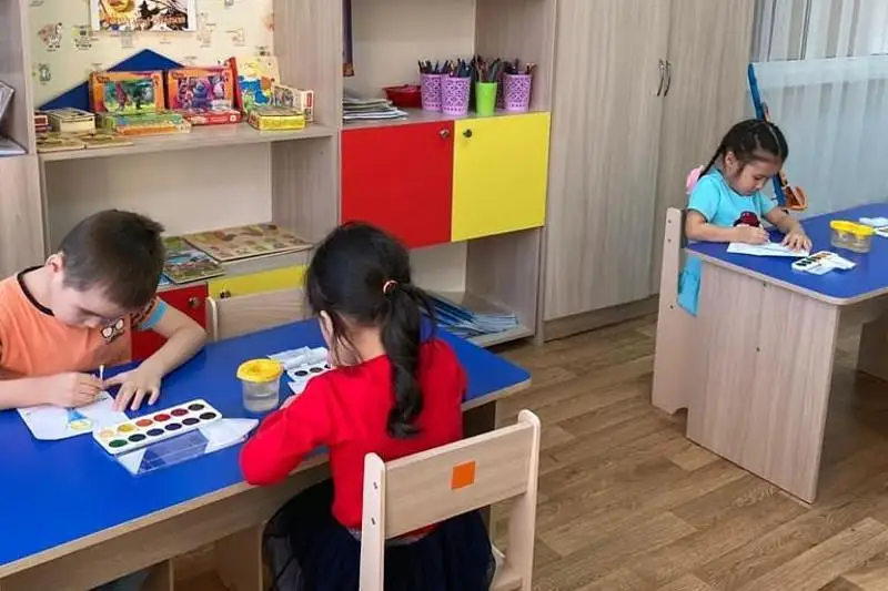 Aqmola oblysynda mektepke deıingi uıymdar jelisin keńeıtý josparlanǵan