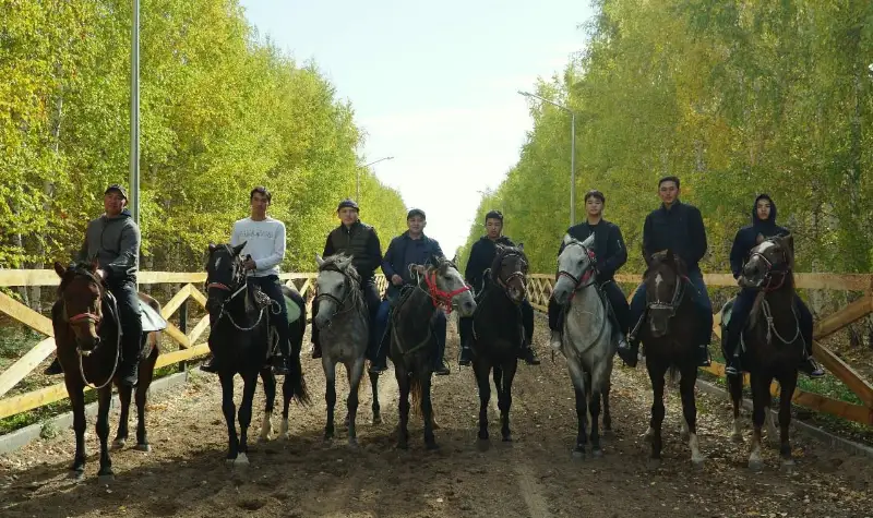 Центр для верховой езды открыли в зеленом поясе вокруг столицы