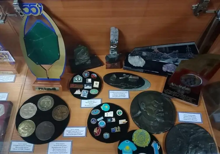 Выставка «История Казахстана в значках и сувенирах» открылась в Костанайской области