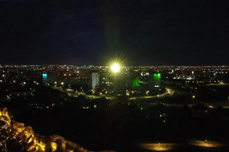 Первый в городе маяк «Меловой» зажегся в Актау