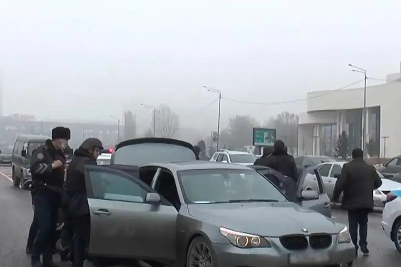 Январские события: появилось новое видео задержания авто с оружием