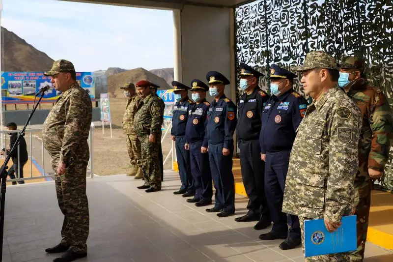 В Казахстане стартовали международные соревнования по спасательному многоборью