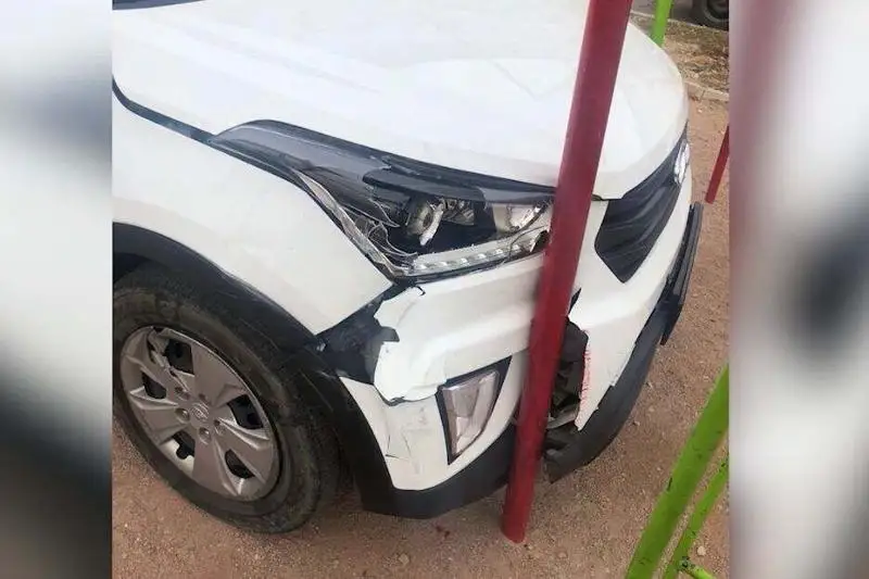 Водитель врезался в игровую площадку на угнанной машине в Таразе