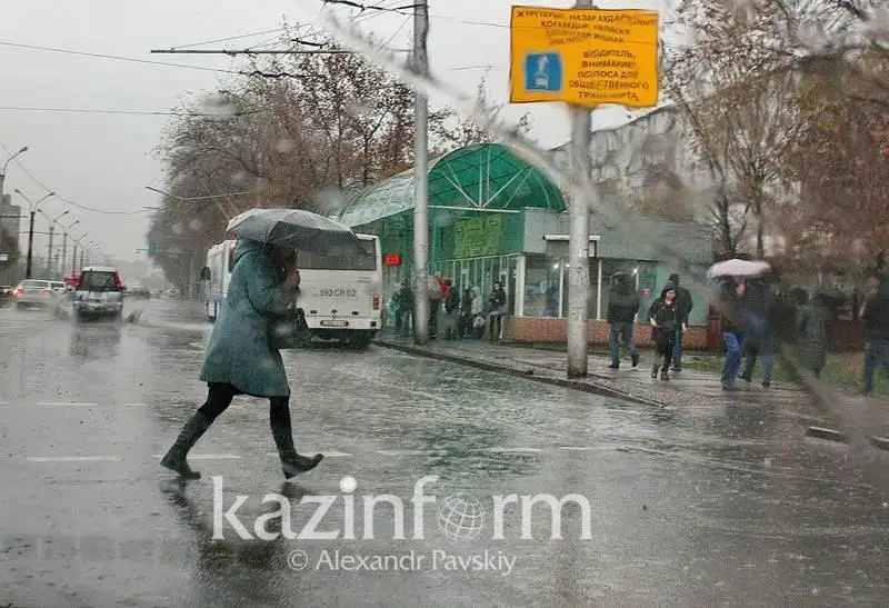 Штормовое предупреждение объявлено в пяти областях Казахстана
