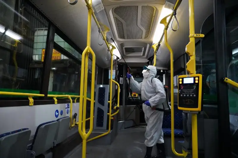 Масштабная дезинфекция проводится в автопарках столицы