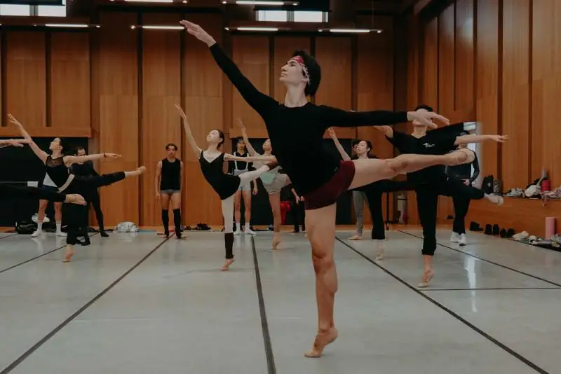 Мастер-класс в кубинском стиле проводят в театре «Астана Опера»