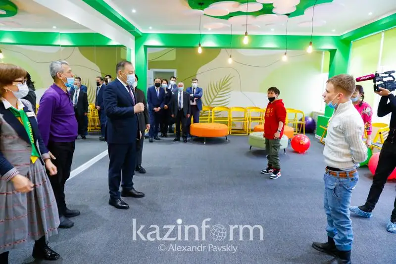 Ералы Тугжанов посетил центры аутизма и социальных услуг в Алматы